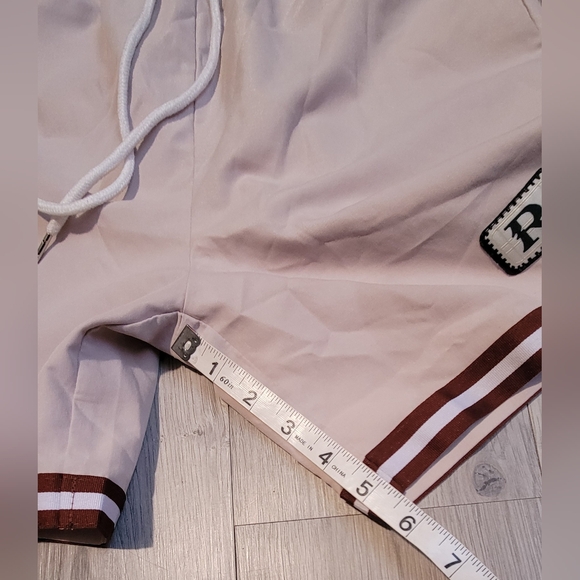 ROMWE Cream and Brown Drawstring Striped Athletic Shorts, Men's Extra Small (XS) - Picture 6 of 16